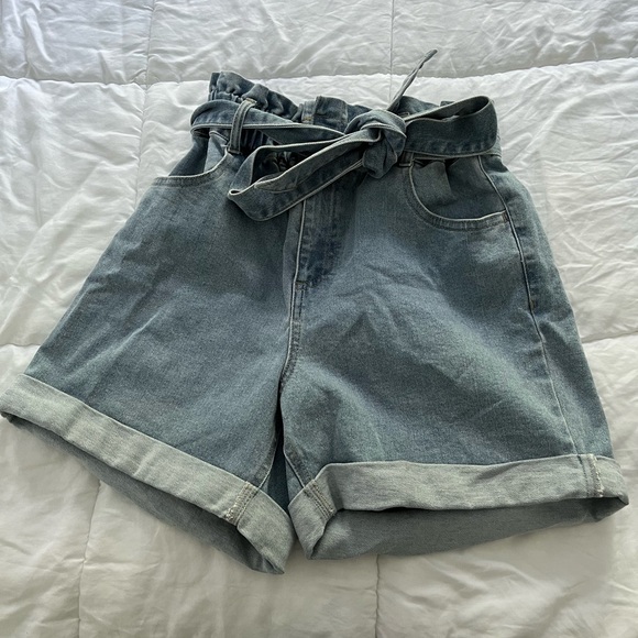 Twick Light Jeans Shorts - Picture 1 of 1